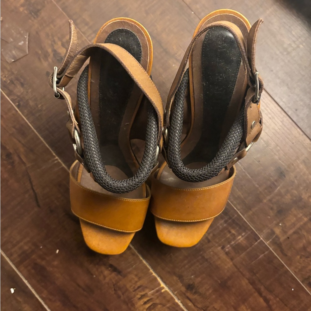 Marni Tan and Brown Women's Heels